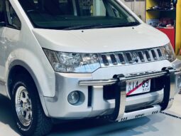 2007 Mitsubishi Delica D:5 Automatic 4WD full