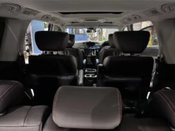 2010 Nissan Elgrand E52 Highway Star PREMIUM RWD 8 Seater full