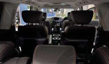 2010 Nissan Elgrand E52 Highway Star PREMIUM RWD 8 Seater full