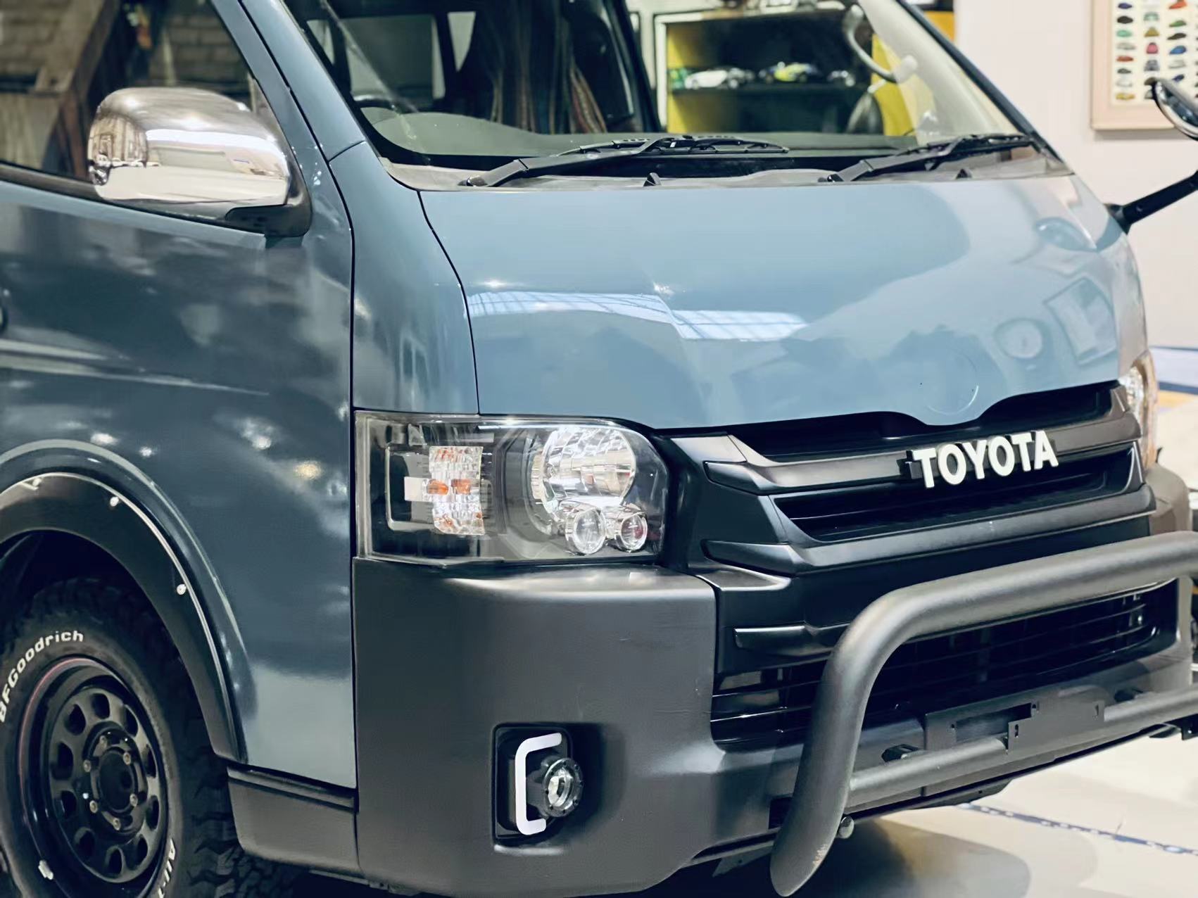 Toyota hiace cheap 2005 price