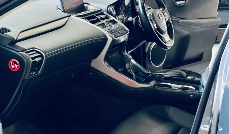 2017 Lexus NX 200t LUXURY (FWD) full