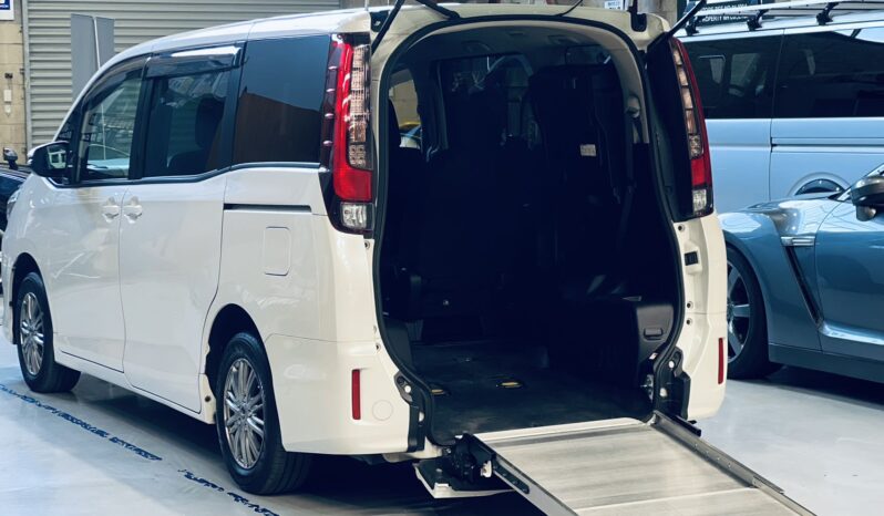 2016 TOYOTA NOAH WELCAB full