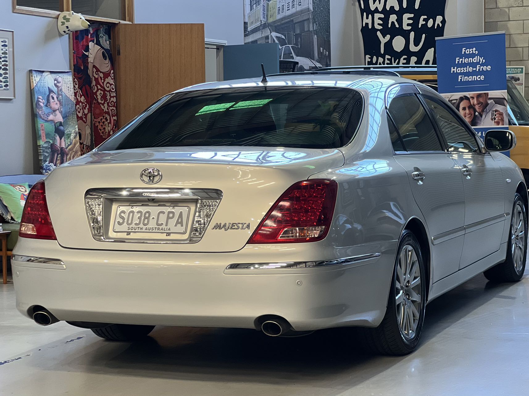 Toyota crown majesta uzs186