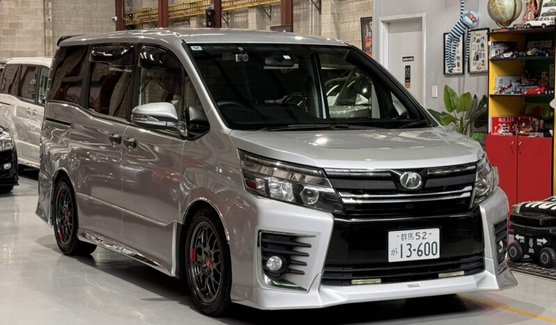 2014 TOYOTA VOXY ZS full