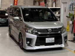 2014 TOYOTA VOXY ZS full