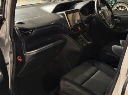 2014 TOYOTA VOXY ZS full