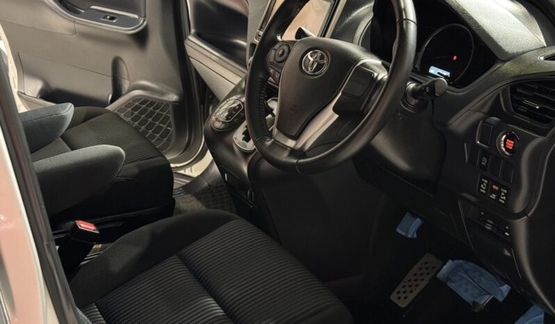 2014 TOYOTA VOXY ZS full