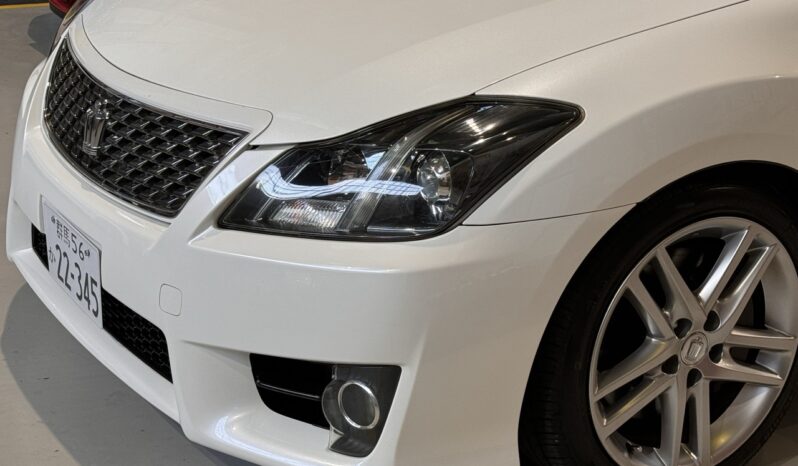 2011 Toyota Crown Athlete GRS204 full