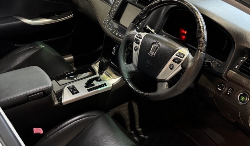 2011 Toyota Crown Athlete GRS204 full