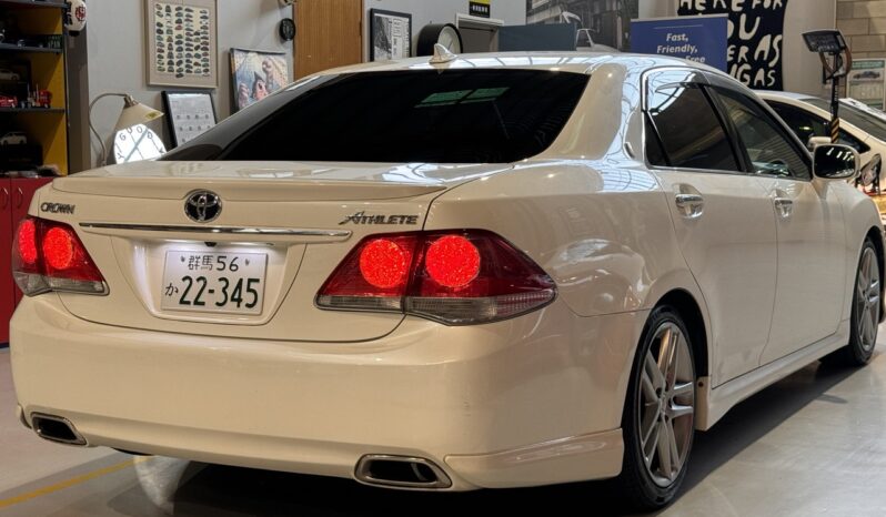 2011 Toyota Crown Athlete GRS204 full